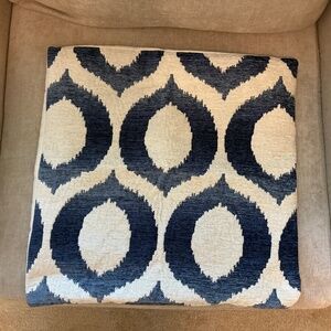 Chenille/Velvet 18x18" Pillow Cover (New In Bag)